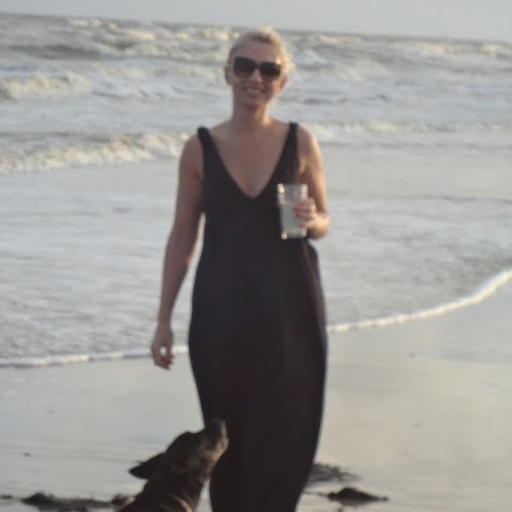 Meet your Posher, Elena e